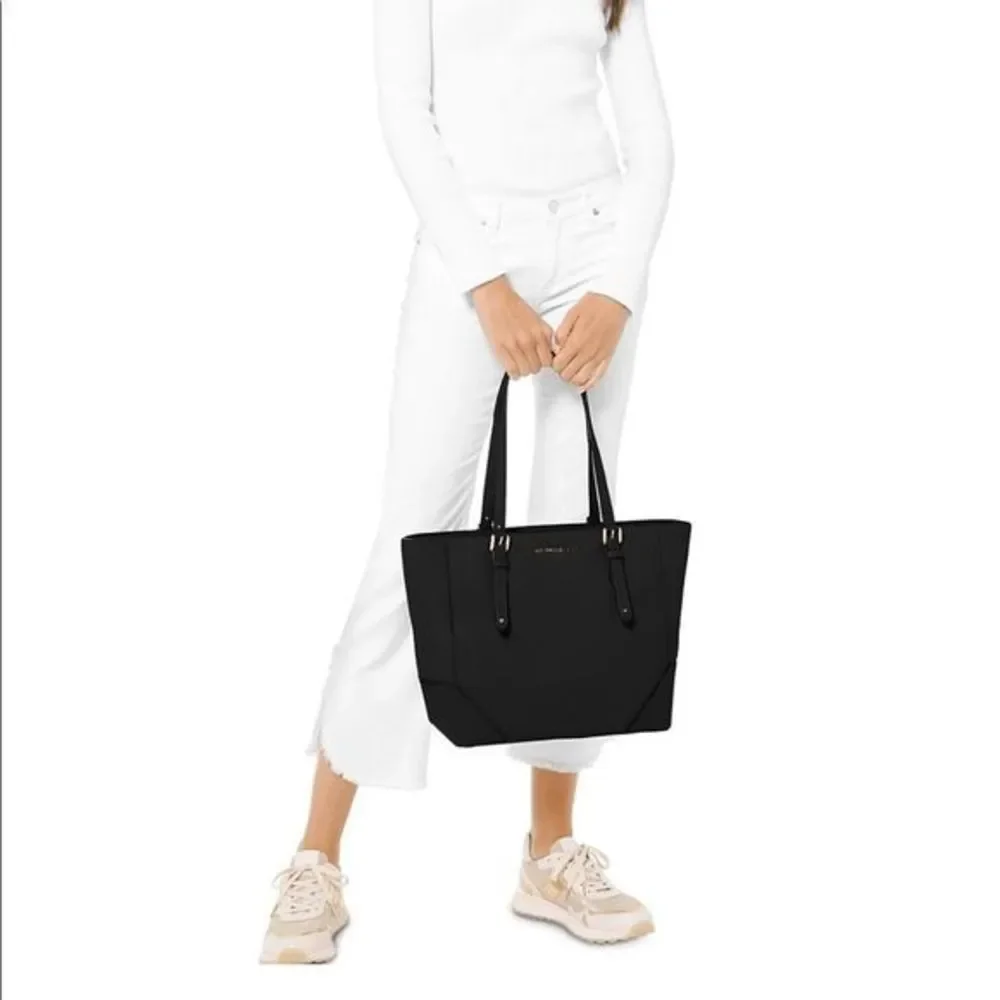 Michael Kors LG black tote